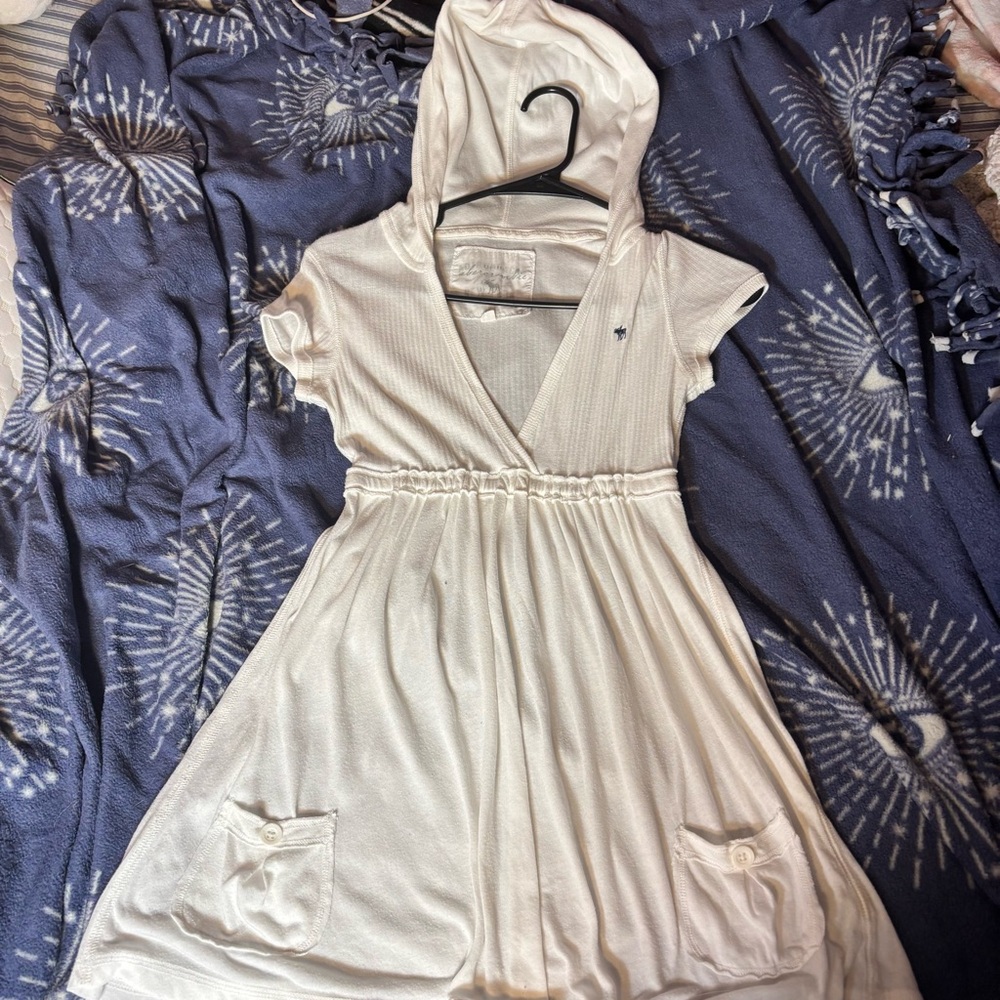 Abercrombie & Fitch Cream Hooded Top